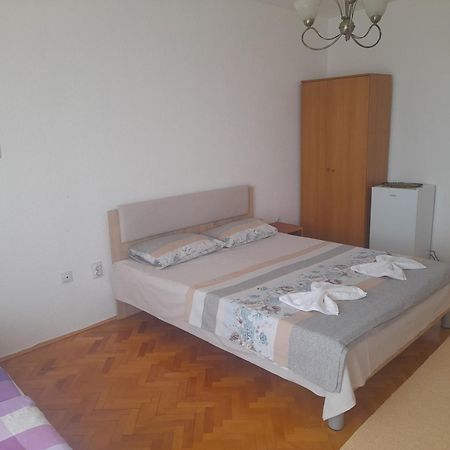 Tina Rooms Улцин Екстериор снимка