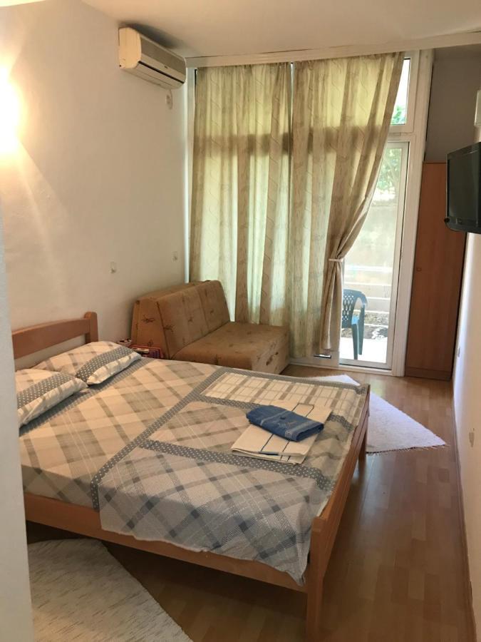 Tina Rooms Улцин Екстериор снимка