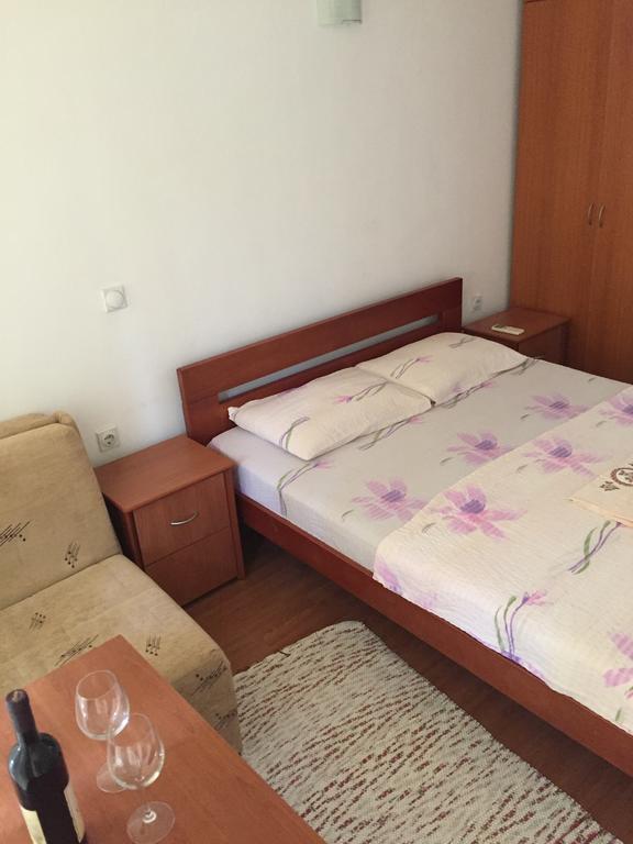 Tina Rooms Улцин Екстериор снимка